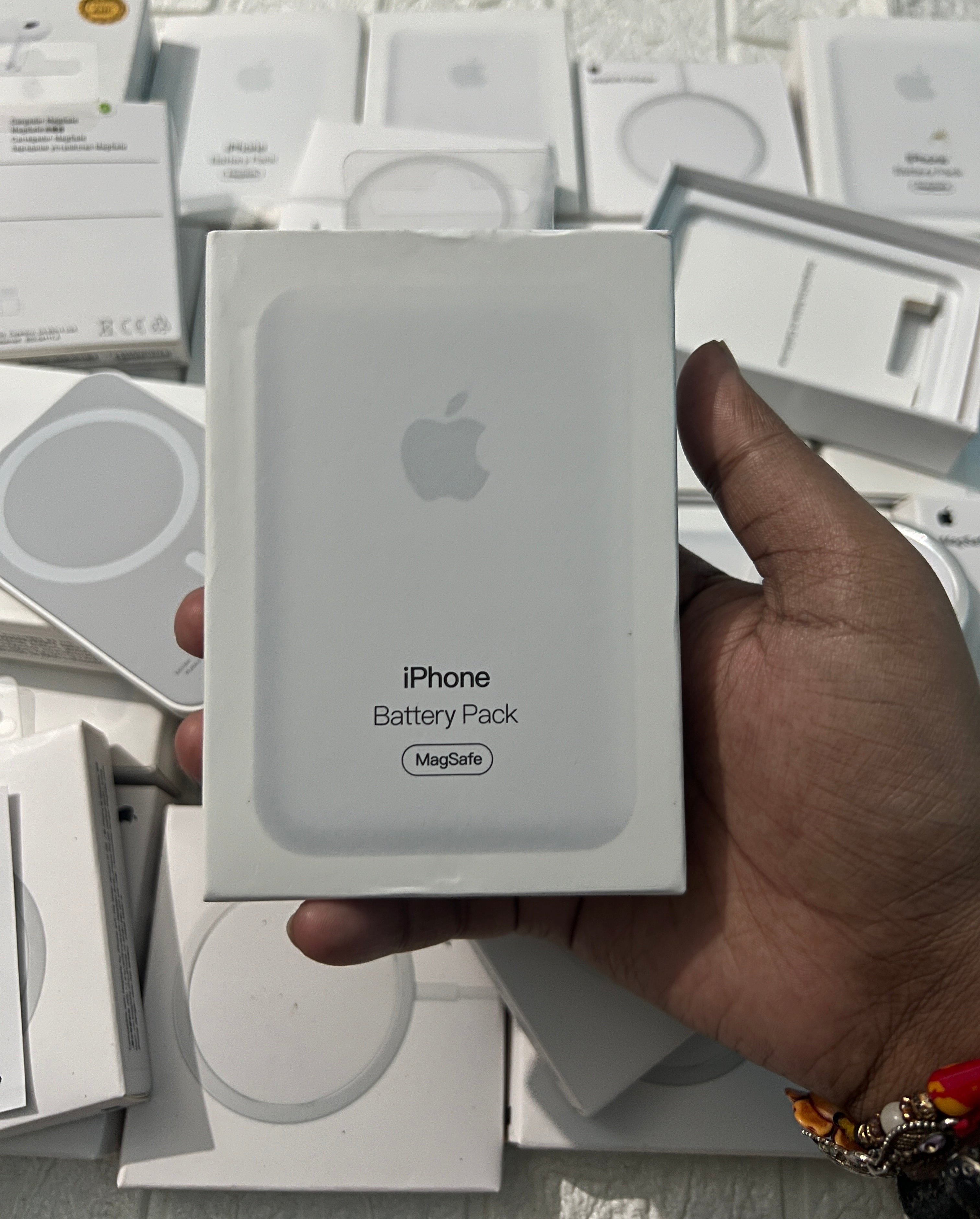 MagSafe Battery Pack | FREE MagSafe Charger (With 6 Months