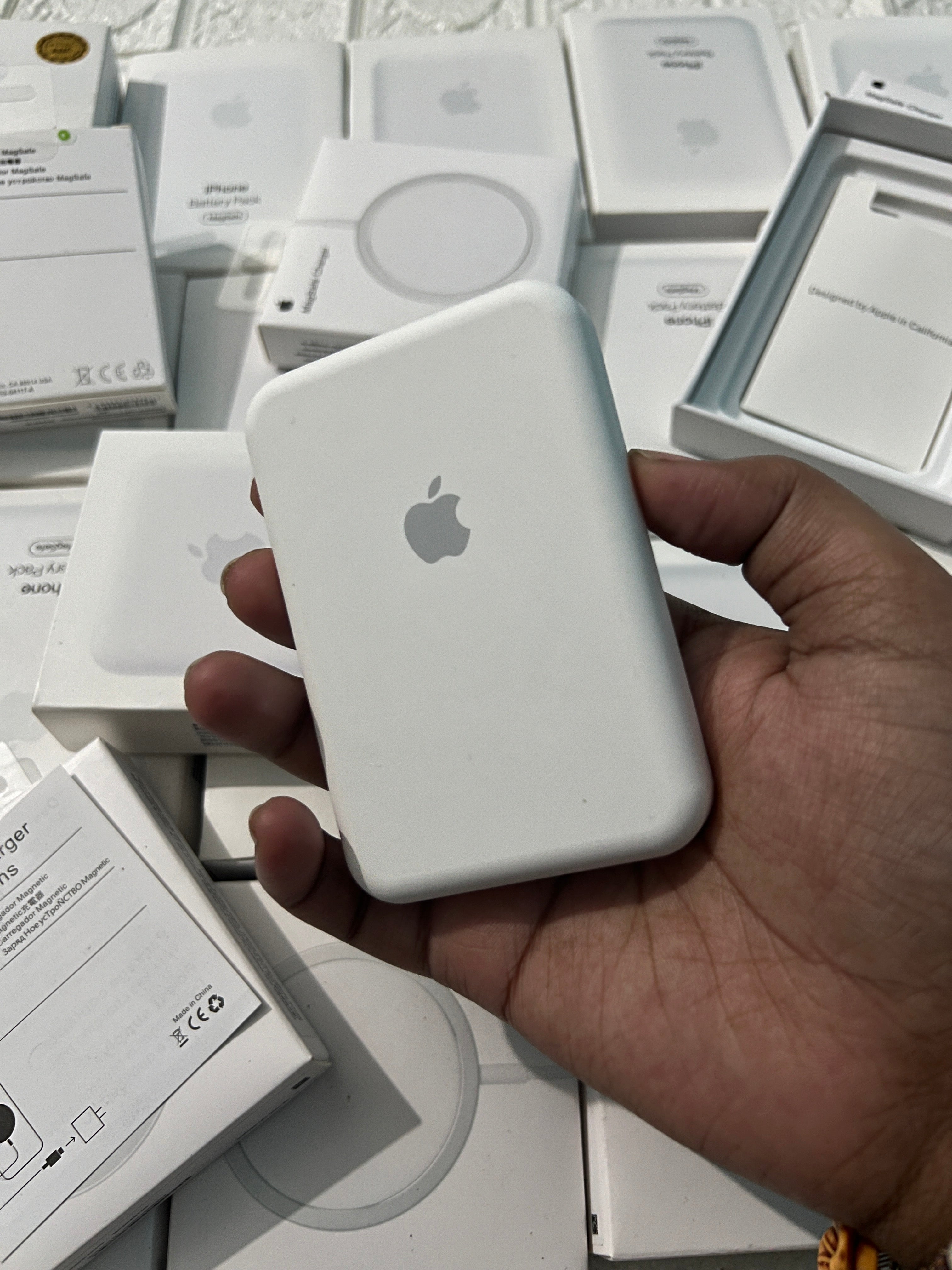 MagSafe Battery Pack | FREE  MagSafe Charger (With 6 Months Warranty)